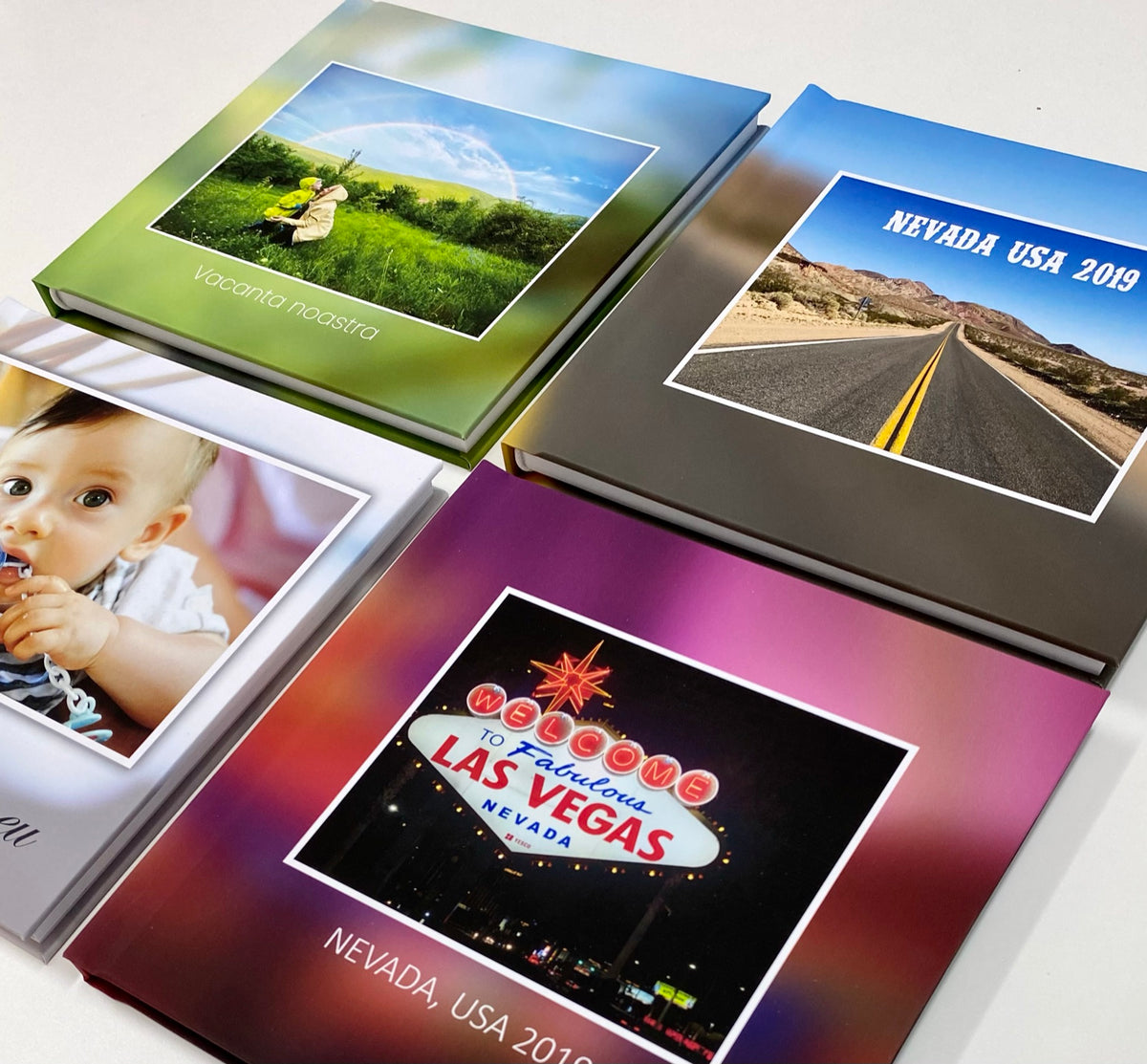 Fotocarte Coperta Hard - Design Gratuit