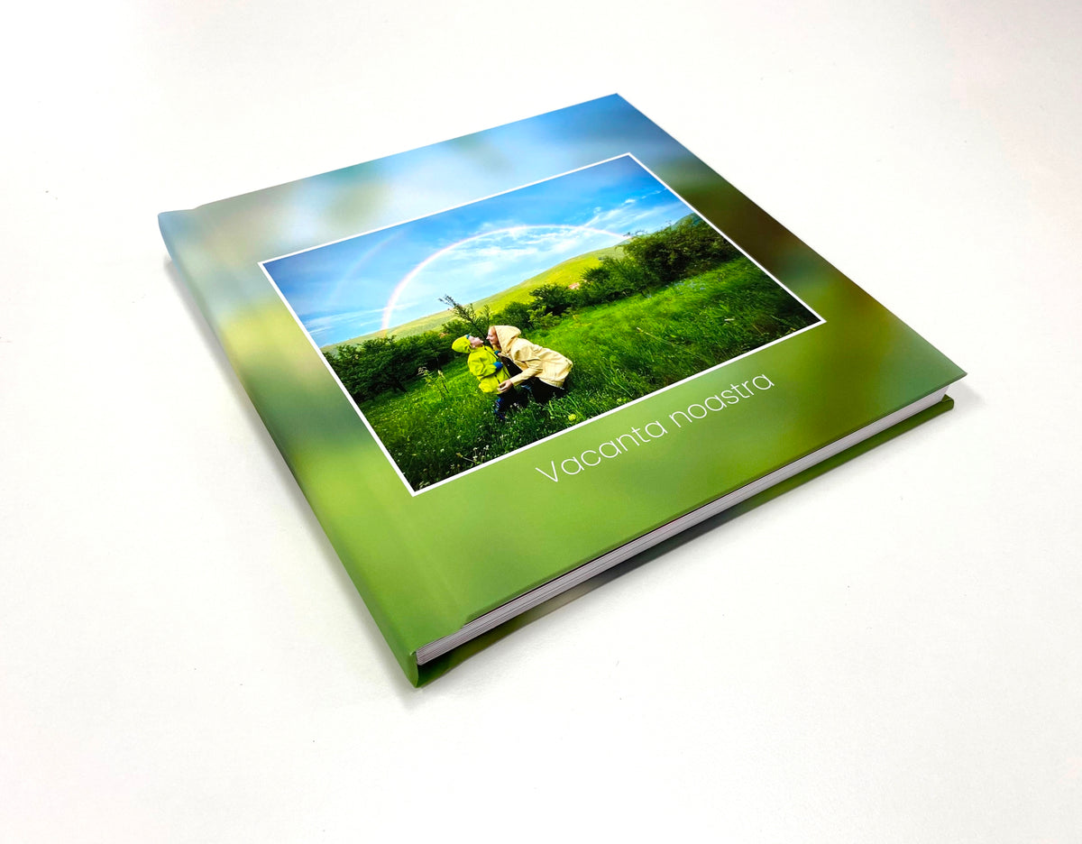 Fotocarte Coperta Hard - Design Gratuit